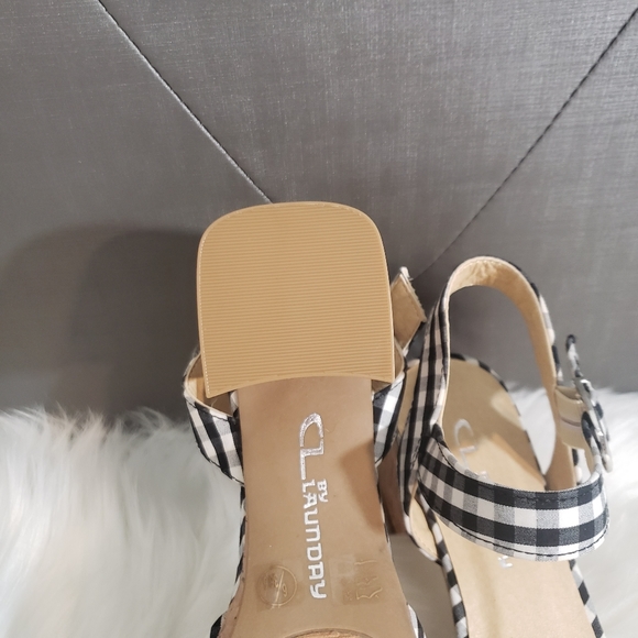 Chinese Laundry open toe slip on platform sandals - Picture 12 of 16